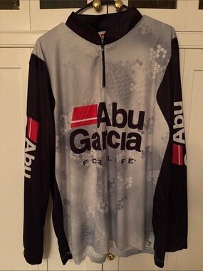 Abu Garcia Men's Grey & Black Long Sleeve Fishing Pullover size  Large